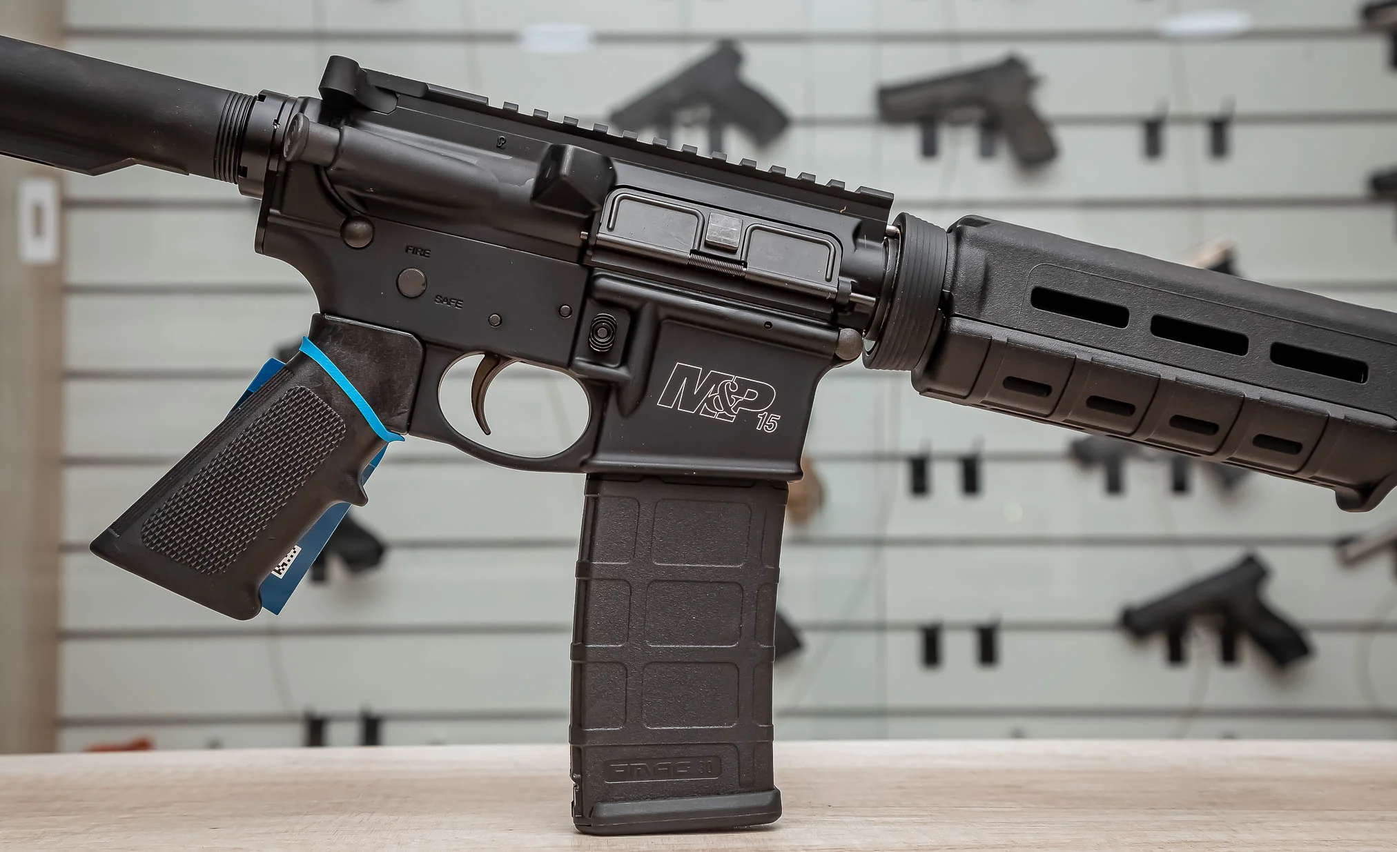 RIFLE SMITH&WESSON M&P 15 ESPORTE II CARBINE-LENGTH HANDGUARD CALIBRE 5,56 MM — foto 8