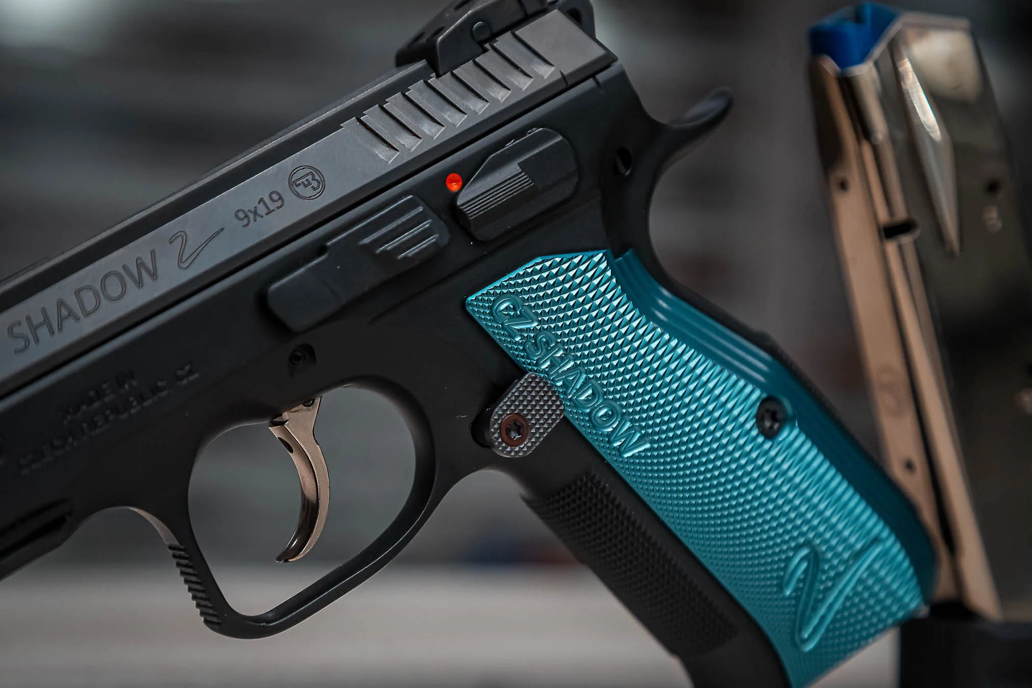 PISTOLA CZ SHADOW 2 OXIDADA TALA AZUL CAL.9MM — foto 7