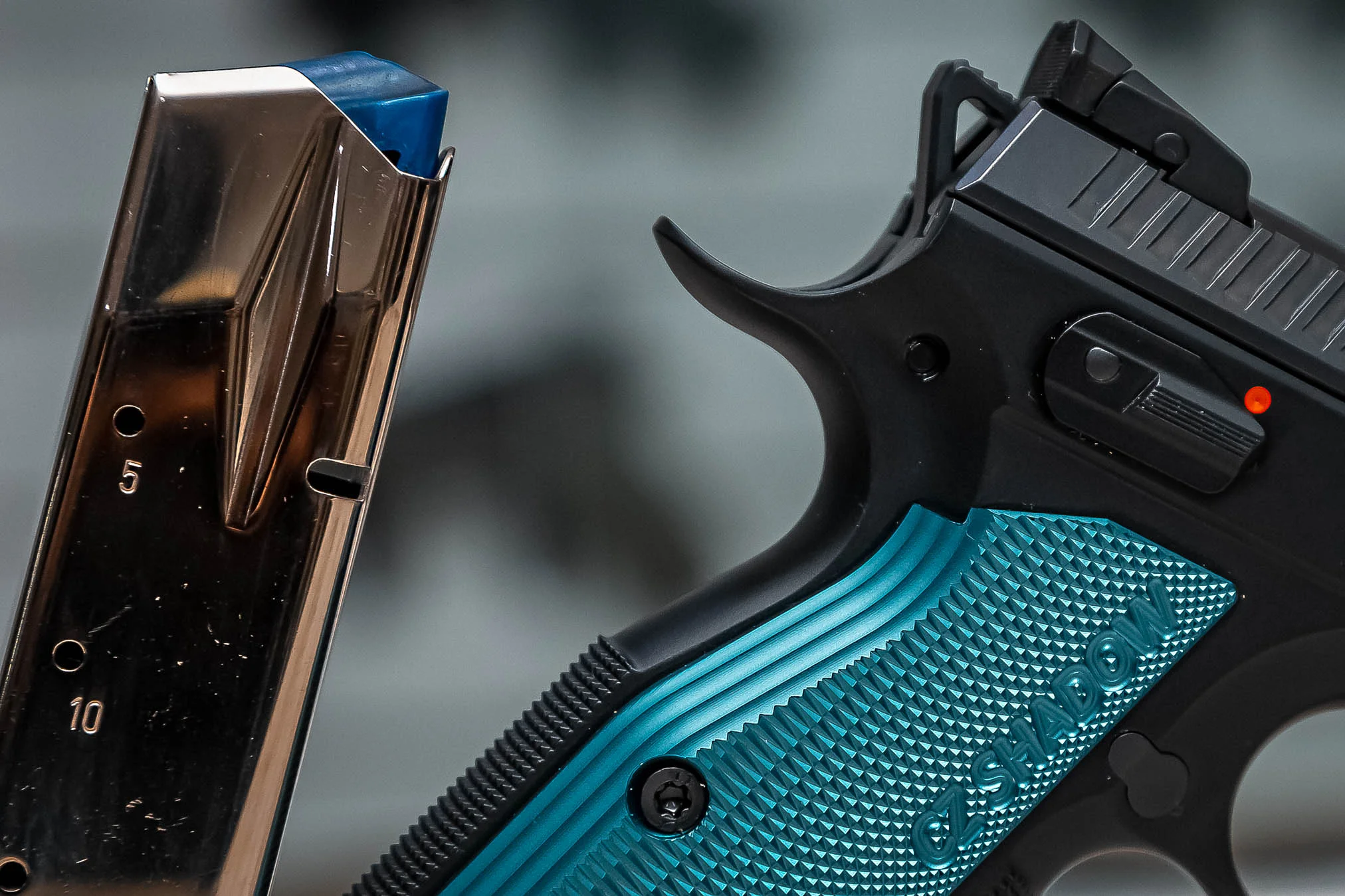 PISTOLA CZ SHADOW 2 OXIDADA TALA AZUL CAL.9MM — foto 6
