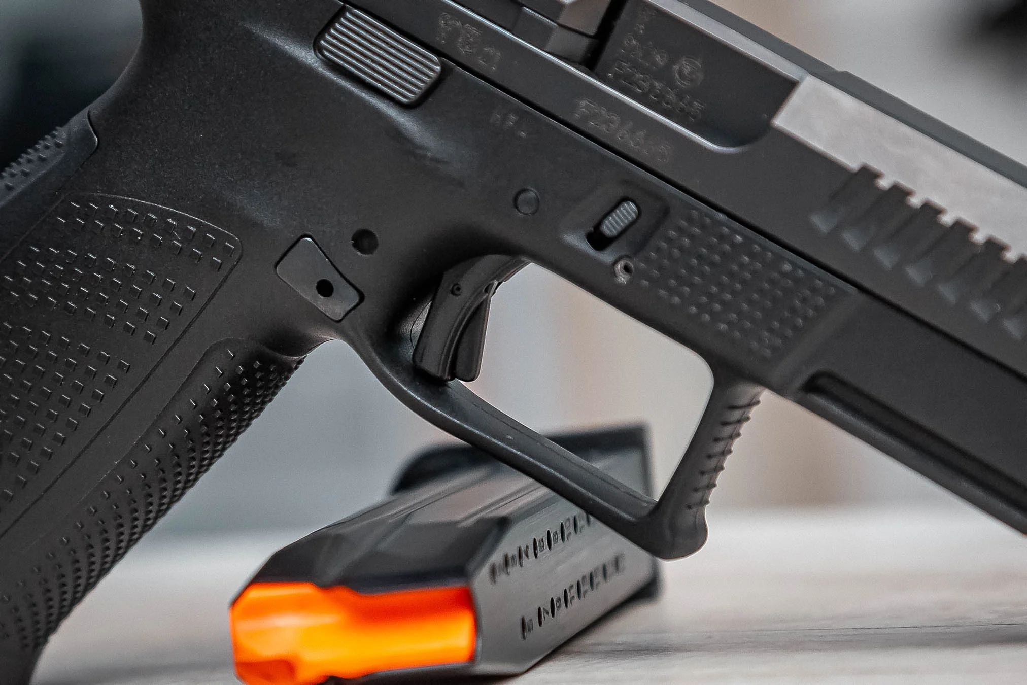 PISTOLA  CZ P-10 F OXIDADO SEMIAUTOMÁTICA  CAL. 9MM — foto 5